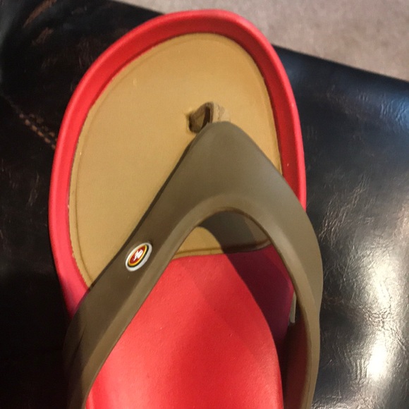 Hawaiian jelly’s brand sandals.49ers logo. - Picture 5 of 5